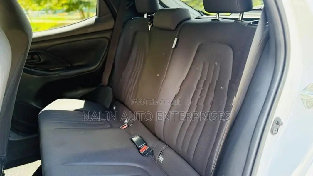 Toyota Yaris X Grade 2024