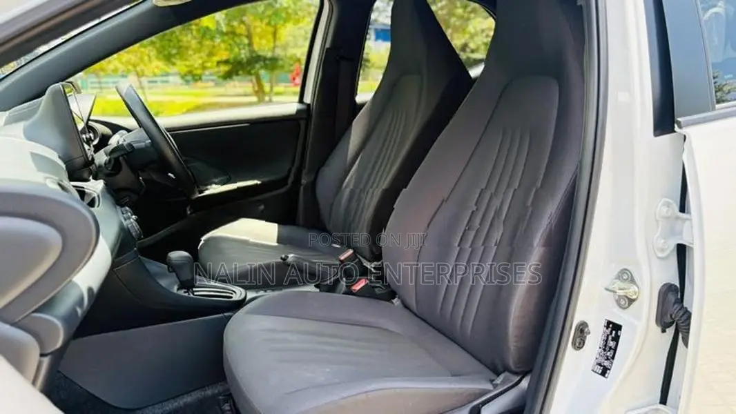 Toyota Yaris X Grade 2024