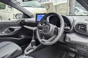 Toyota Yaris G LED BSM 4Way 2026