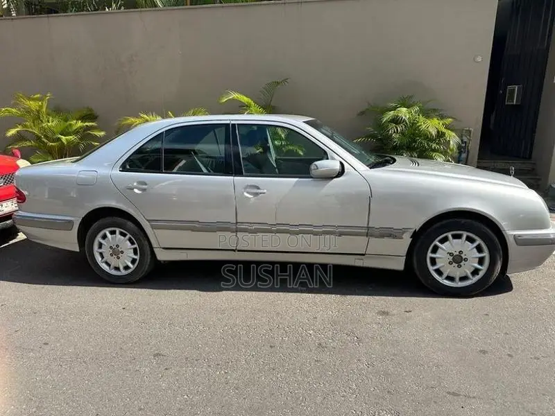 Mercedes Benz E200 Facelift 2000