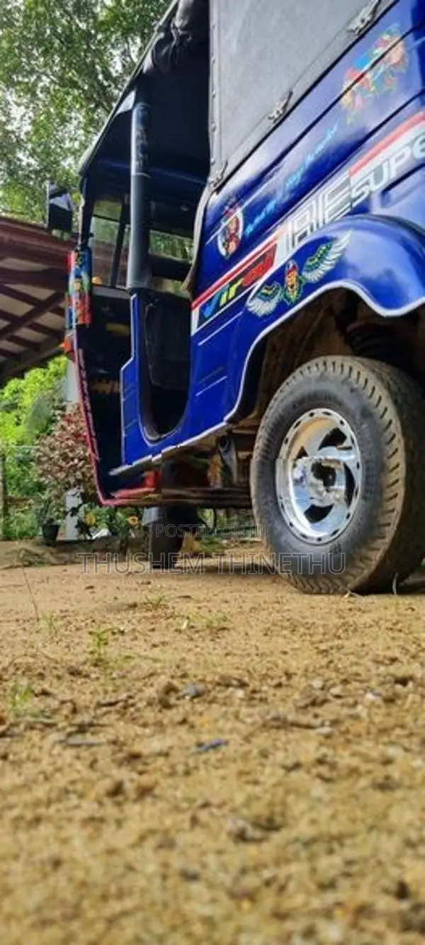 Bajaj RE 204 1997