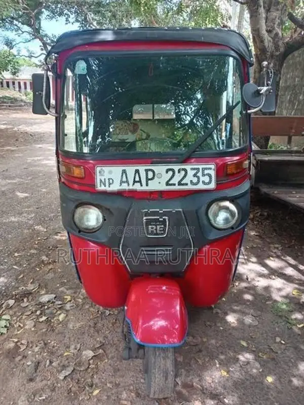 Bajaj RE 2011