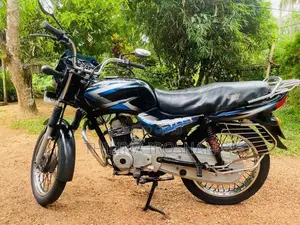 Bajaj CT100 2015