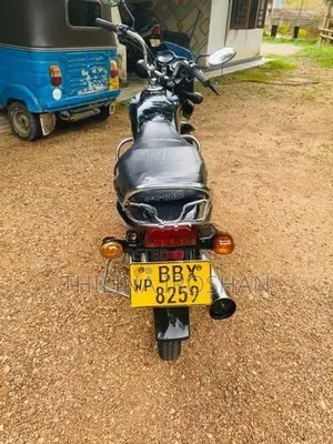 Bajaj CT100 2015