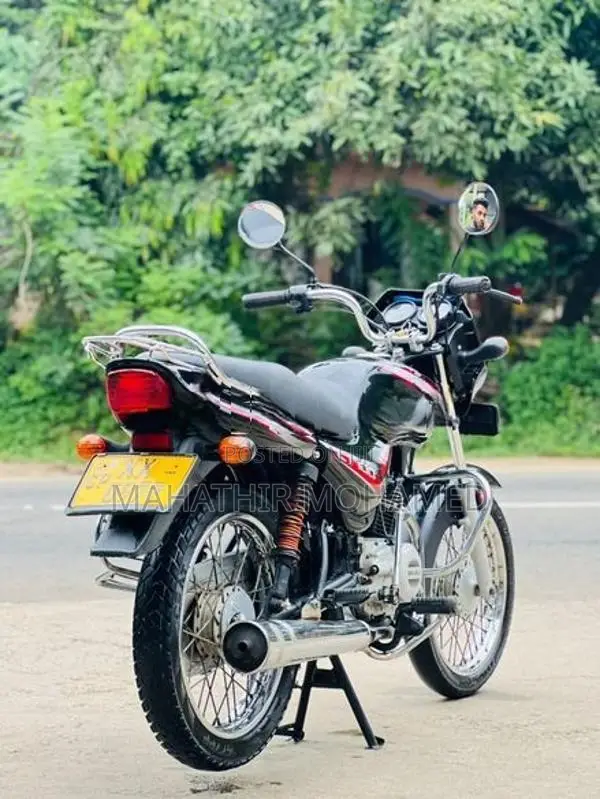 Bajaj CT100 2012