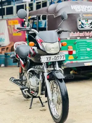 Bajaj CT100 2012