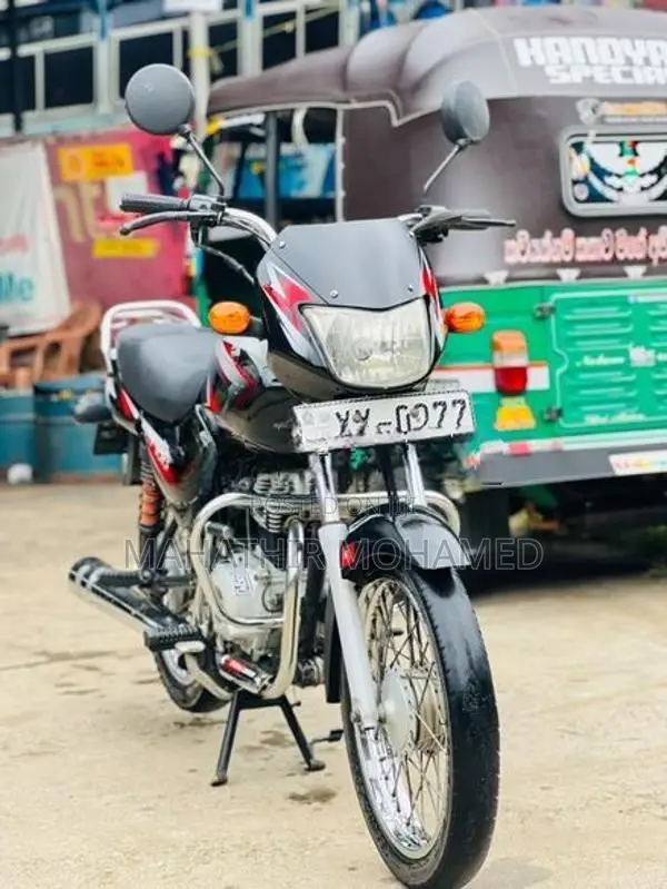 Bajaj CT100 2012