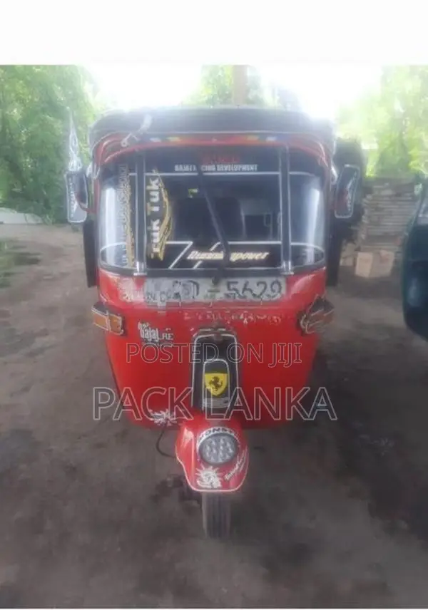 Bajaj RE 2005