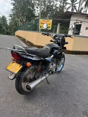 Bajaj CT100 2011