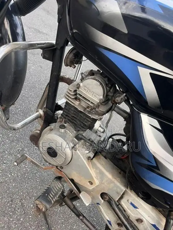 Bajaj CT100 2011