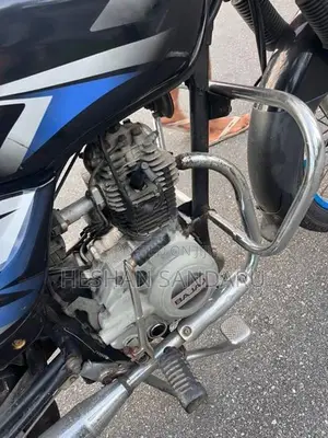 Bajaj CT100 2011