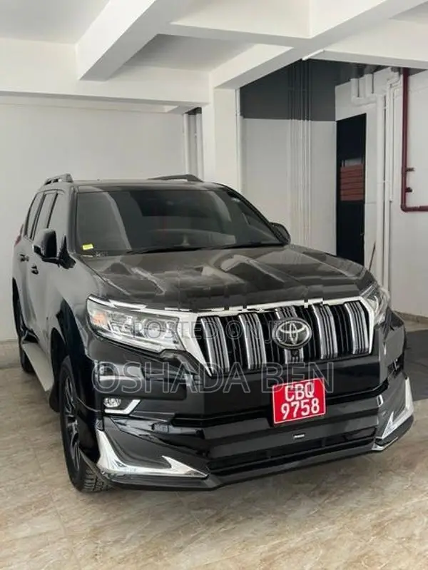 Toyota Land Cruiser Prado TX 150 2023