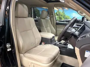 Toyota Land Cruiser Prado TX 150 2023