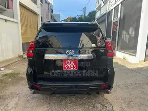 Toyota Land Cruiser Prado TX 150 2023