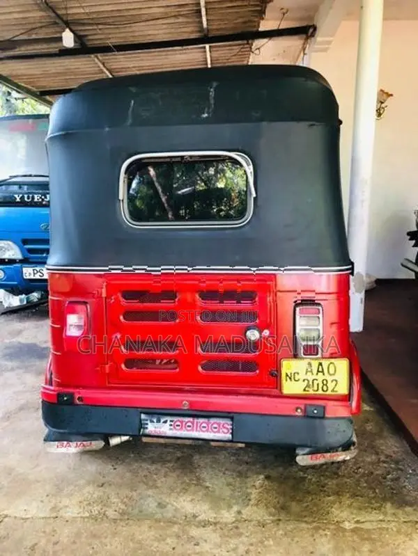 Bajaj RE 2014