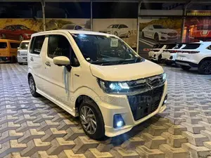 Suzuki Wagon R Custom Z 2025