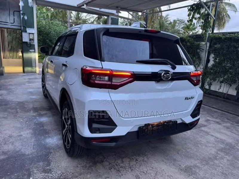 Daihatsu Rocky Premium G 2025