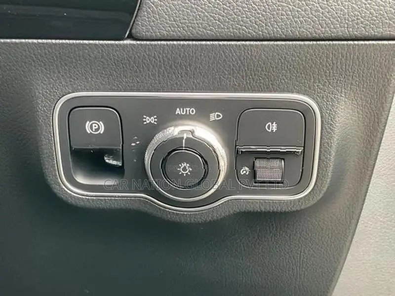 Mercedes Benz GLA 180 AMG Line 2025