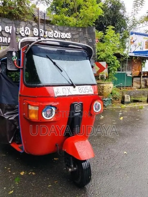 Bajaj RE QX 2011