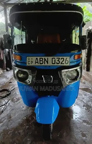 Bajaj RE 2016