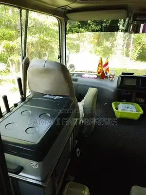 Toyota Coaster 2012