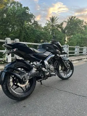 Bajaj Pulsar NS200 2017