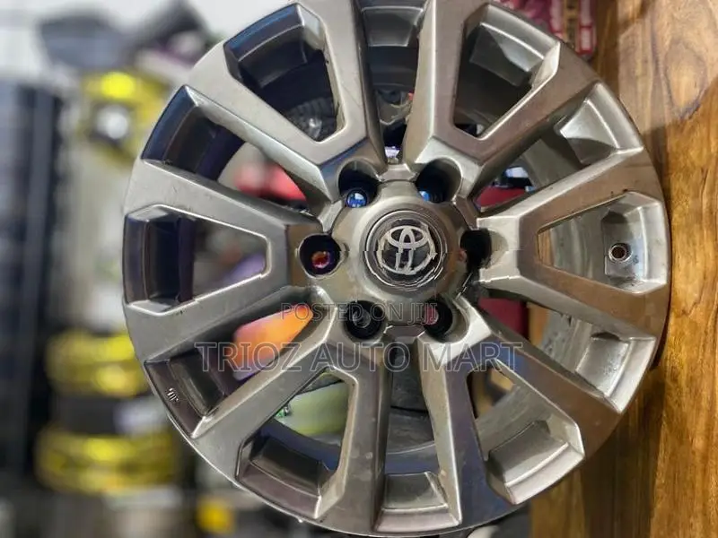 Toyota Land Cruiser Prado 18 Alloy Wheel