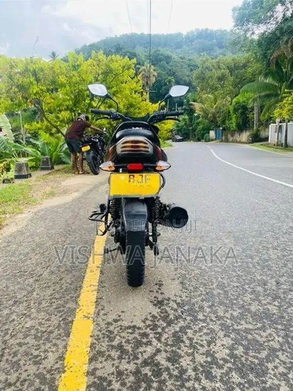 Bajaj Discover 125 2023