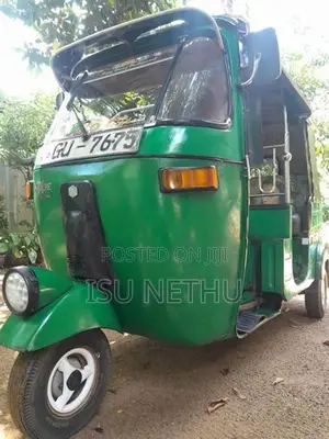Bajaj RE 2002
