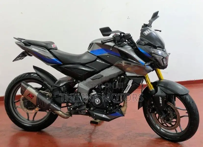 Bajaj Pulsar NS200 2025