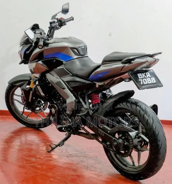 Bajaj Pulsar NS200 2025