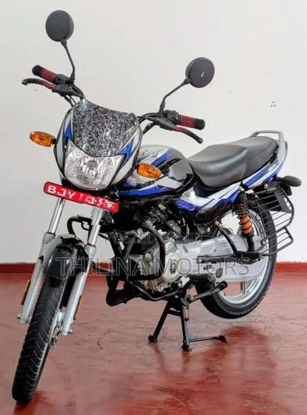 Bajaj CT100 2025