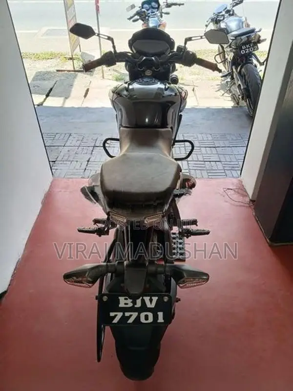 Bajaj Pulsar N160 2025