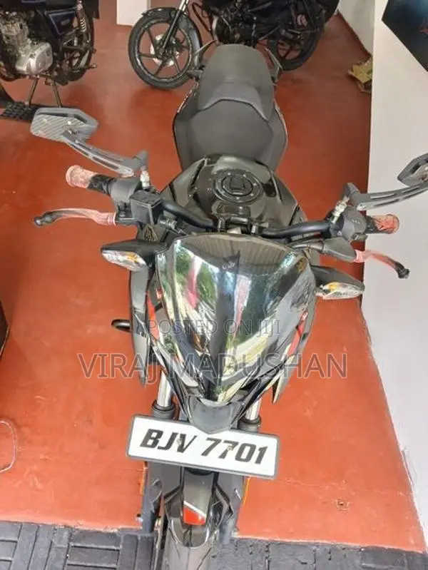 Bajaj Pulsar N160 2025