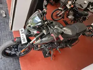 Bajaj Pulsar N160 2025