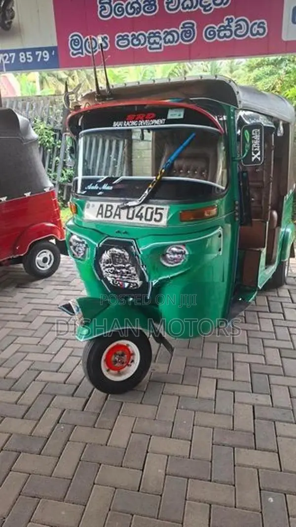 Bajaj RE 4Stroke 2015