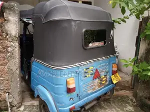 Bajaj RE 2012
