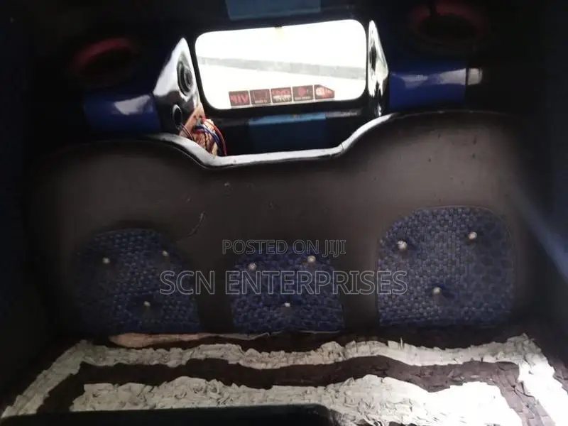 Bajaj RE 2012