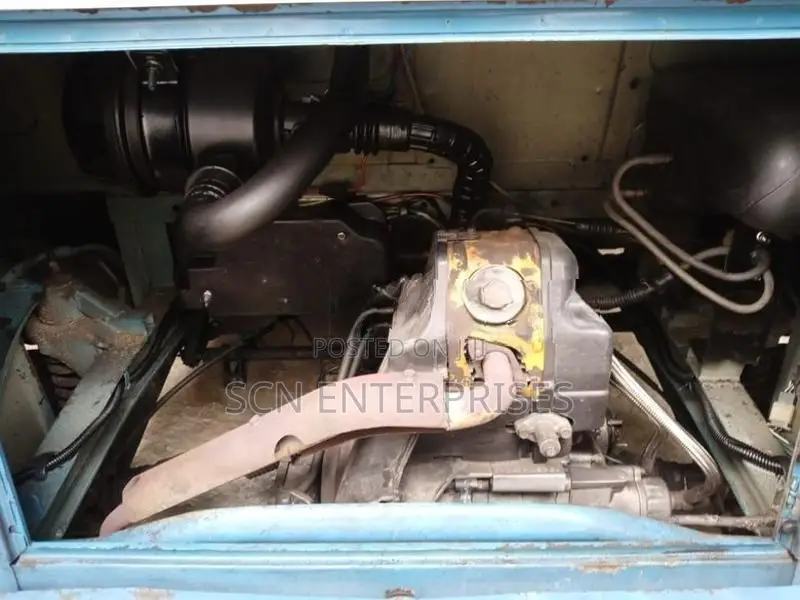 Bajaj RE 2012
