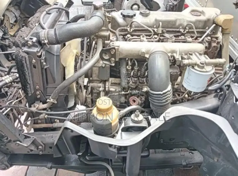 Mitsubishi Canter Single Wheel 2015