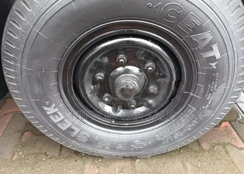 Mitsubishi Canter Single Wheel 2015