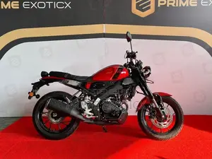 Yamaha XSR 155 Vivid red 2026