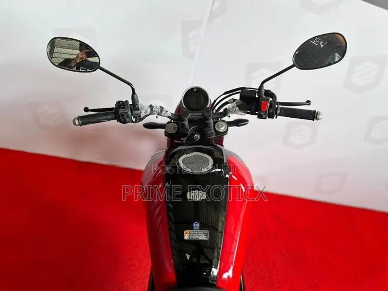 Yamaha XSR 155 Vivid red 2026