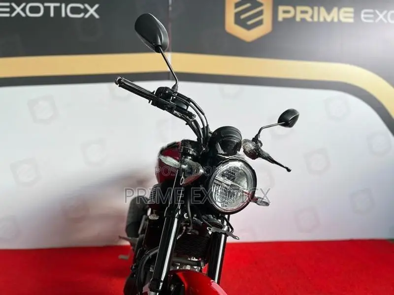Yamaha XSR 155 Vivid red 2026