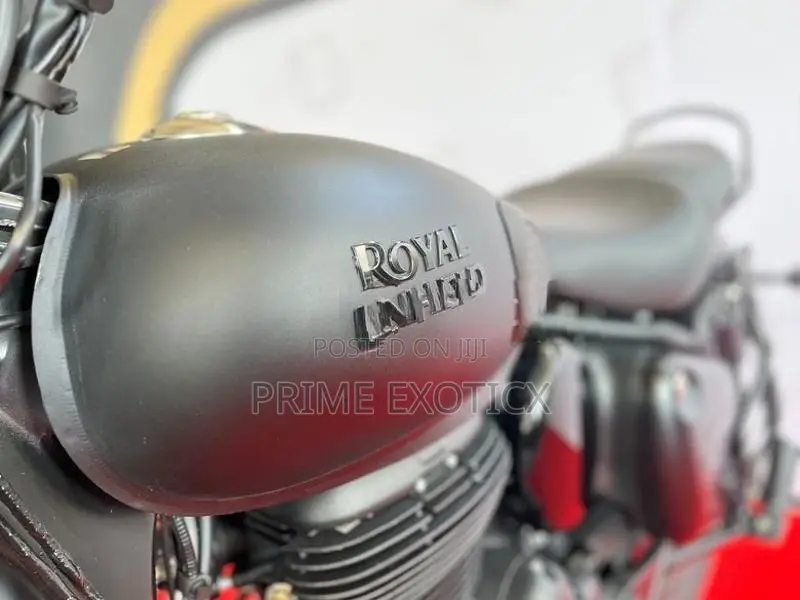 Royal Enfield Classic 350 Stealth Black 2026