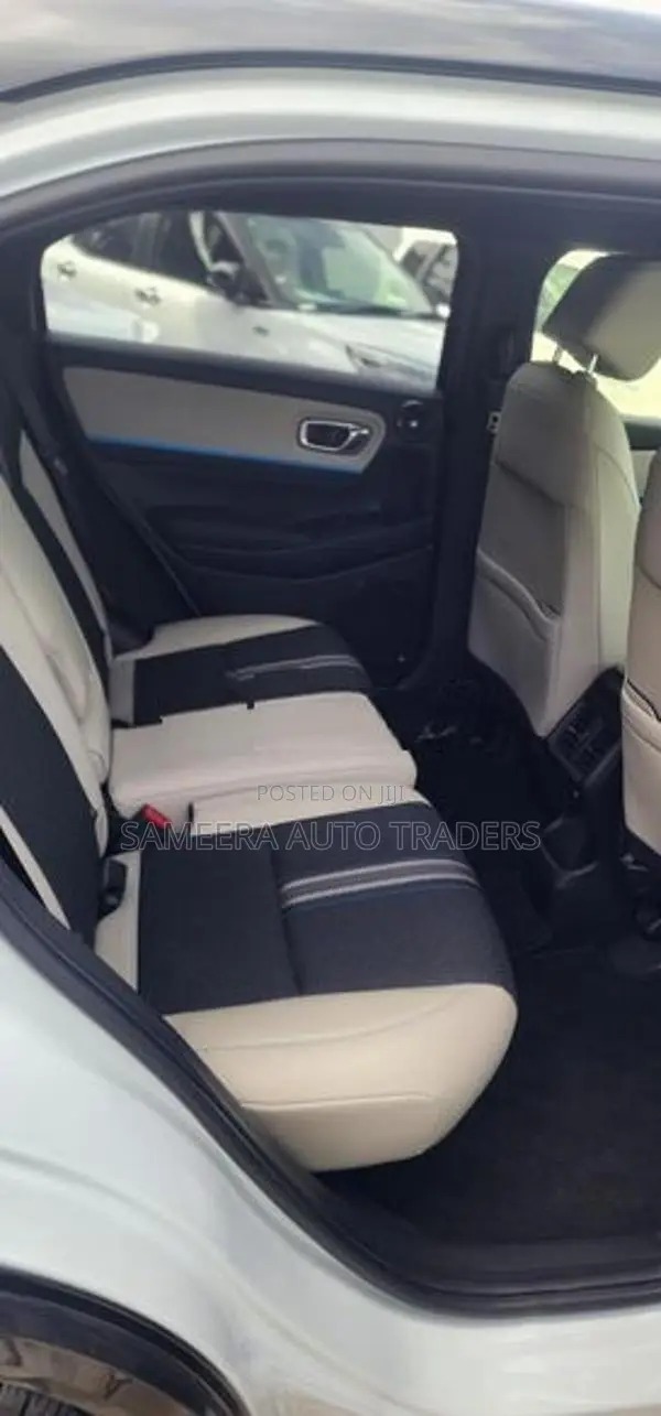 Honda Vezel Z Play Moonroof 2026