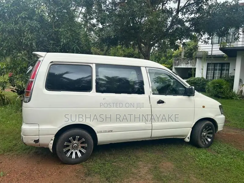 Toyota Noah 1998
