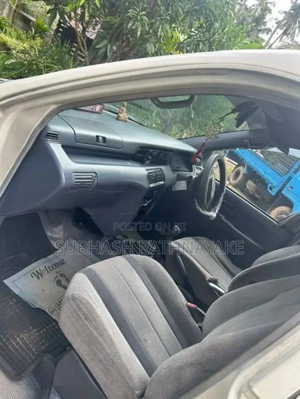 Toyota Noah 1998
