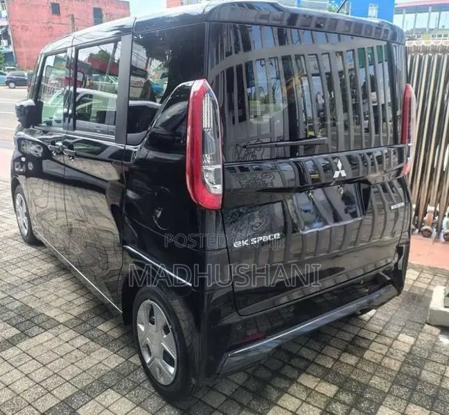 Mitsubishi eK Space 2024