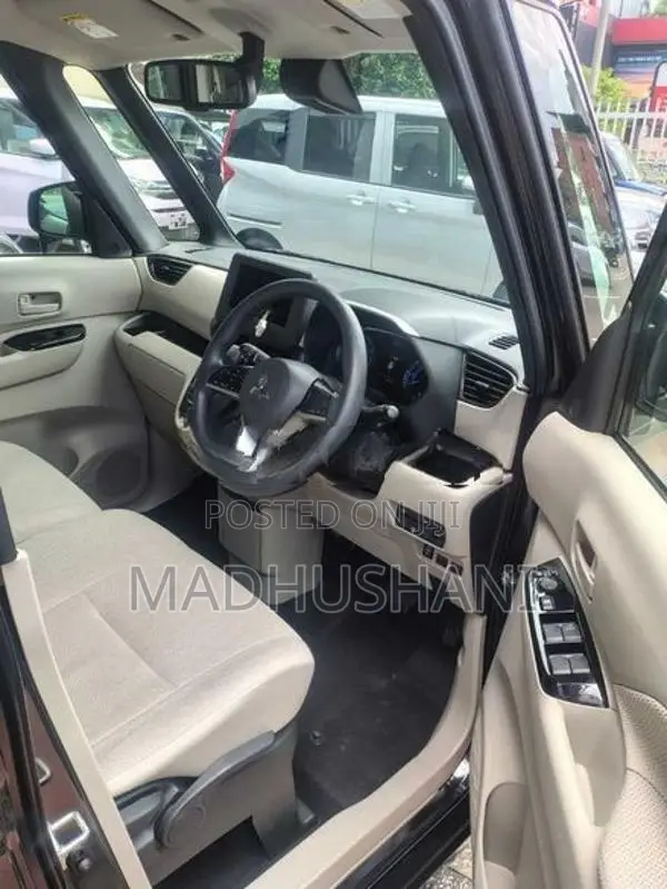 Mitsubishi eK Space 2024